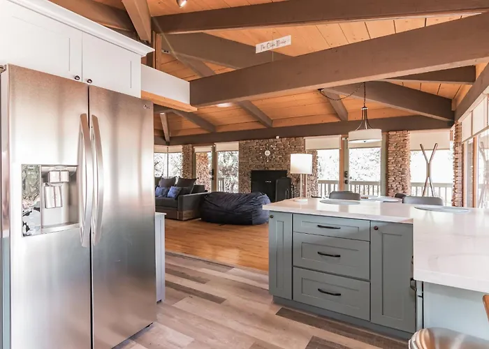 Glass House Elk Rim Holiday home
