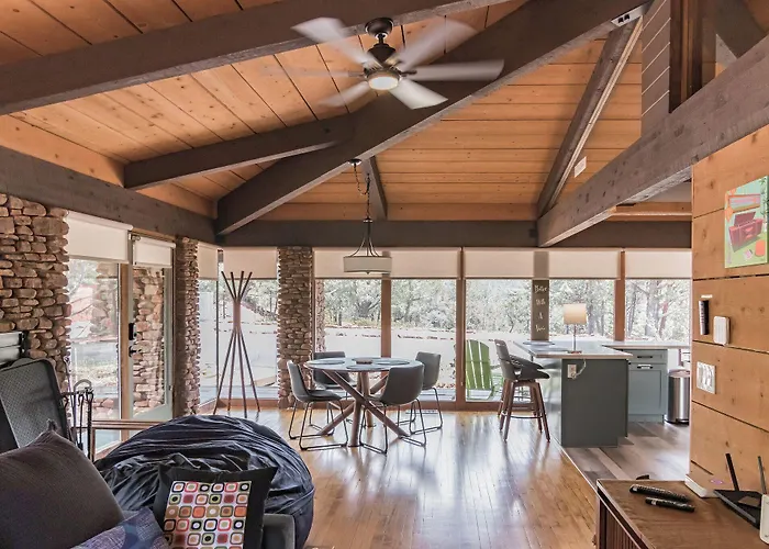 Glass House Elk Rim Holiday home *